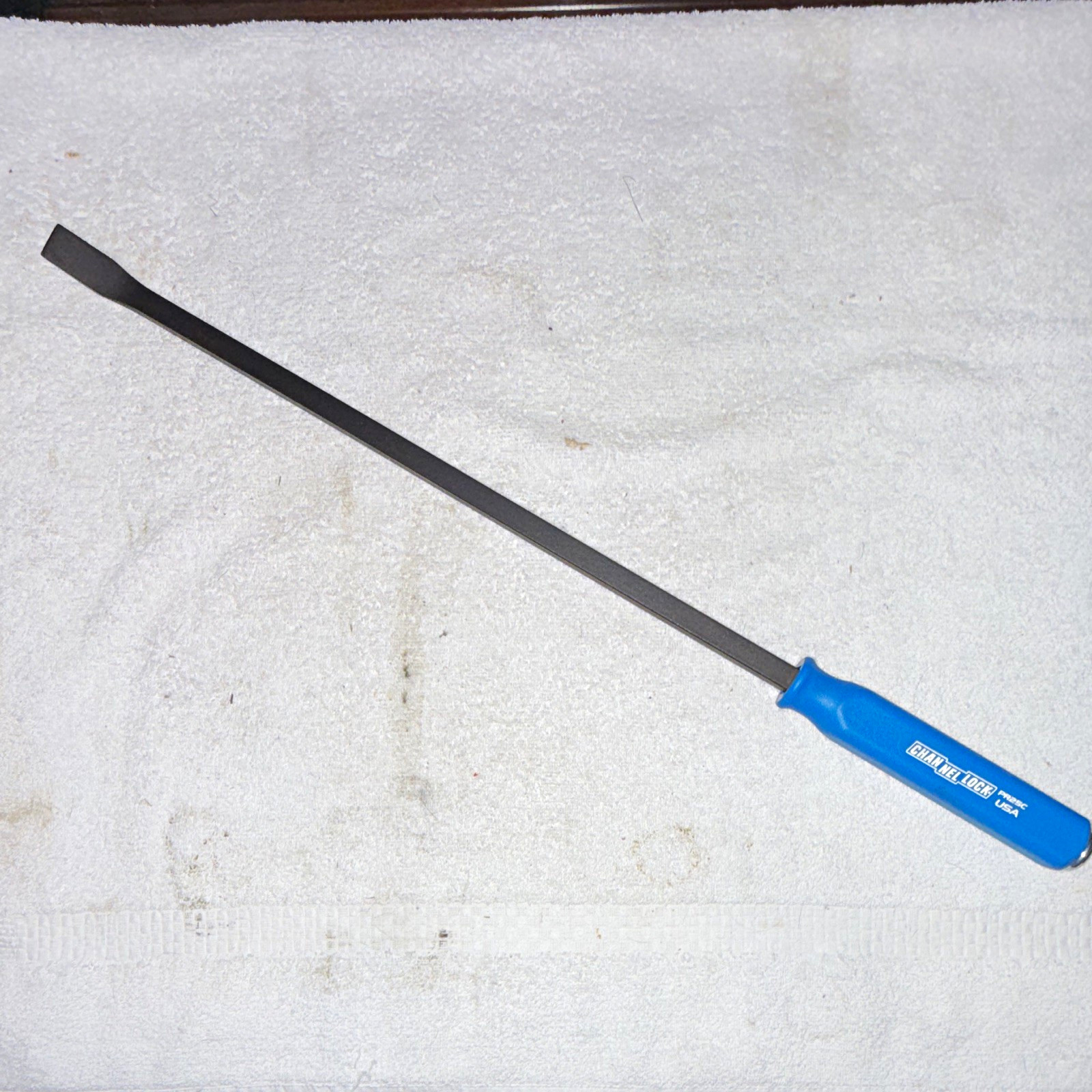 Channellock PR25C 24in Steel Pry Bar Flat Blade Blue/Black Handle USA