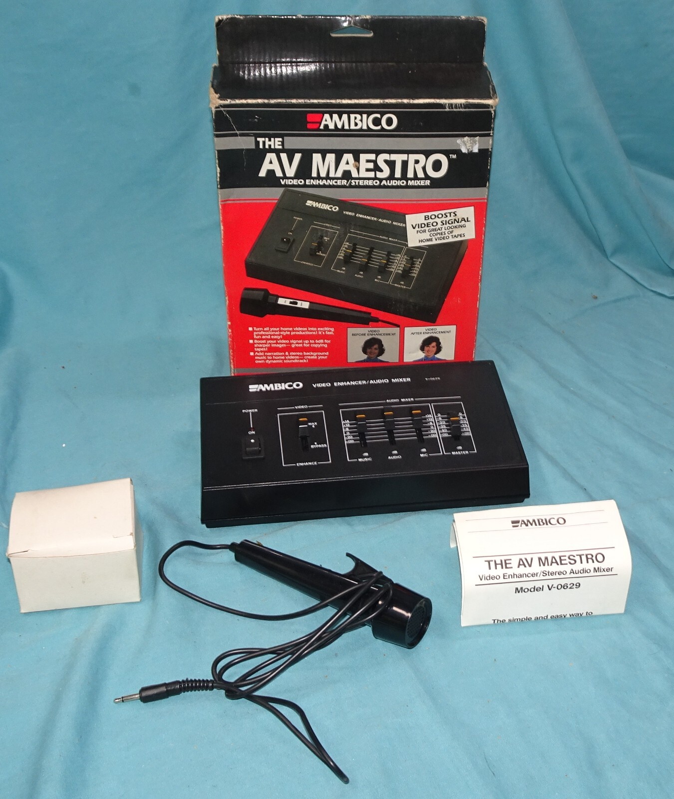 = AMBICO AV Maestro Video Enhancer Stereo Audio Mixer Model V-0629 W/ Microphone