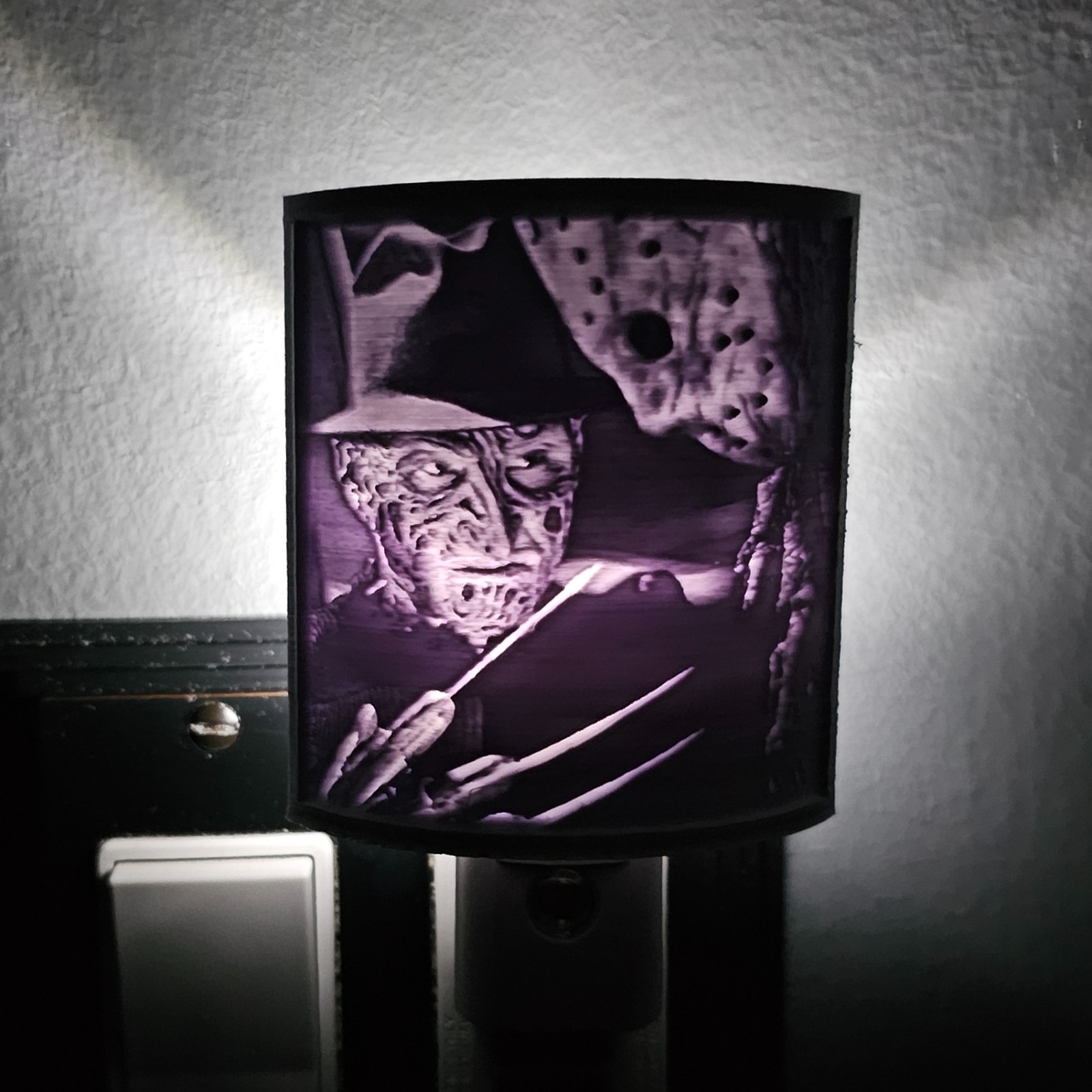 NOES VS. Nightlight