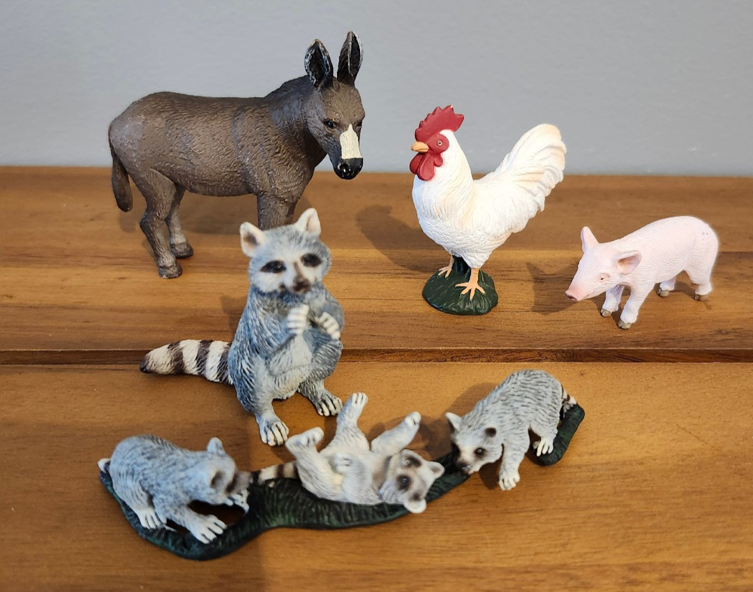 Schleich Chicken Toy Figure Lot of 5 Zoo Safari Jungle Animals, Mojo