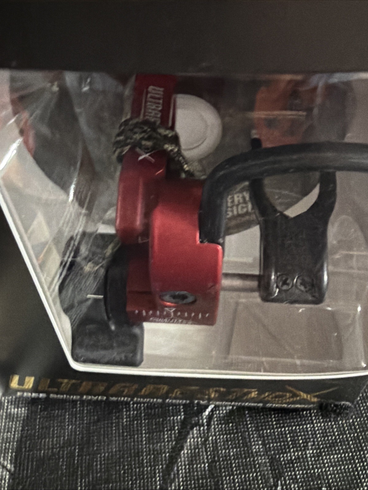 QAD UltraRest HDX Red LH