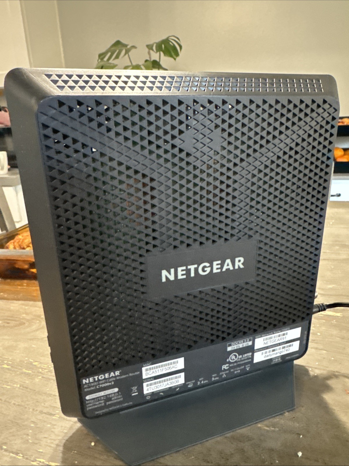 NETGEAR Nighthawk AC1900 C7000V2 Wi Fi Cable Modem Router