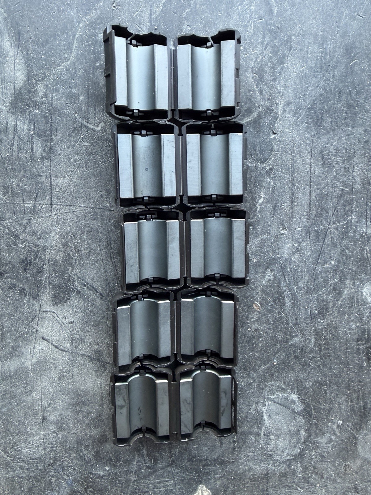 LOT OF 5 FAIR-RITE V0 Core-31 Round Cable Core Assembly