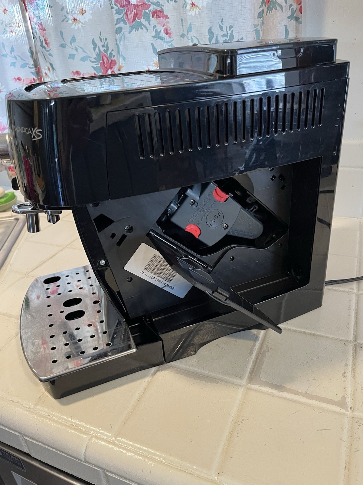 Delonghi Magnifica XS Espresso Machine. FREE Delivery in the United States Only