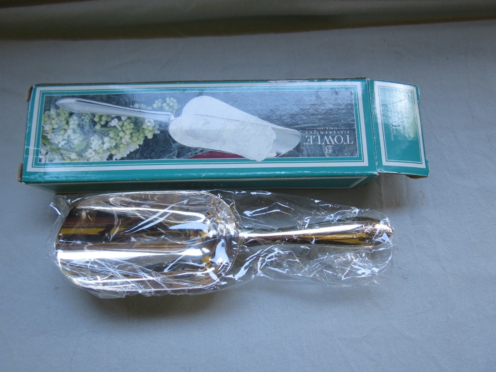 Towle Silverplate Ice Cube Scoop - Monogram "D"