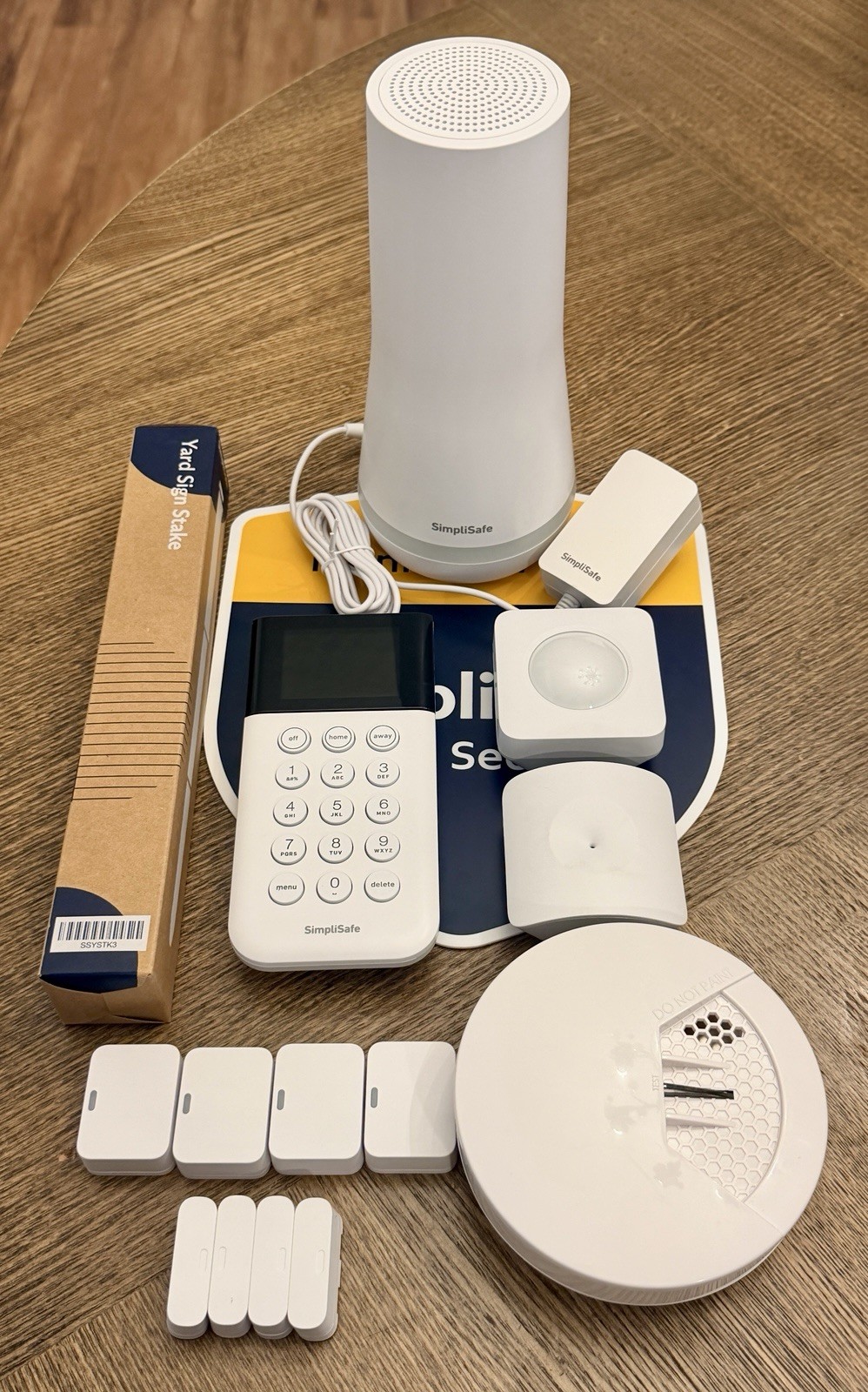 SimpliSafe Wireless 11-Piece Home Security Kit