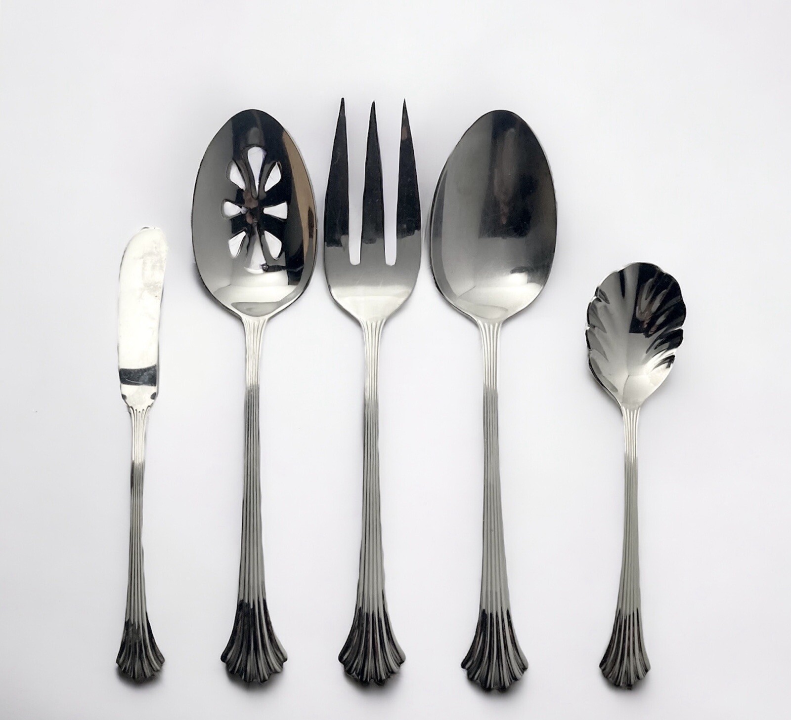 Wallace “Tiara” 5-Piece Stainless 18/8 Serving Hostess Flatware Set, Korea