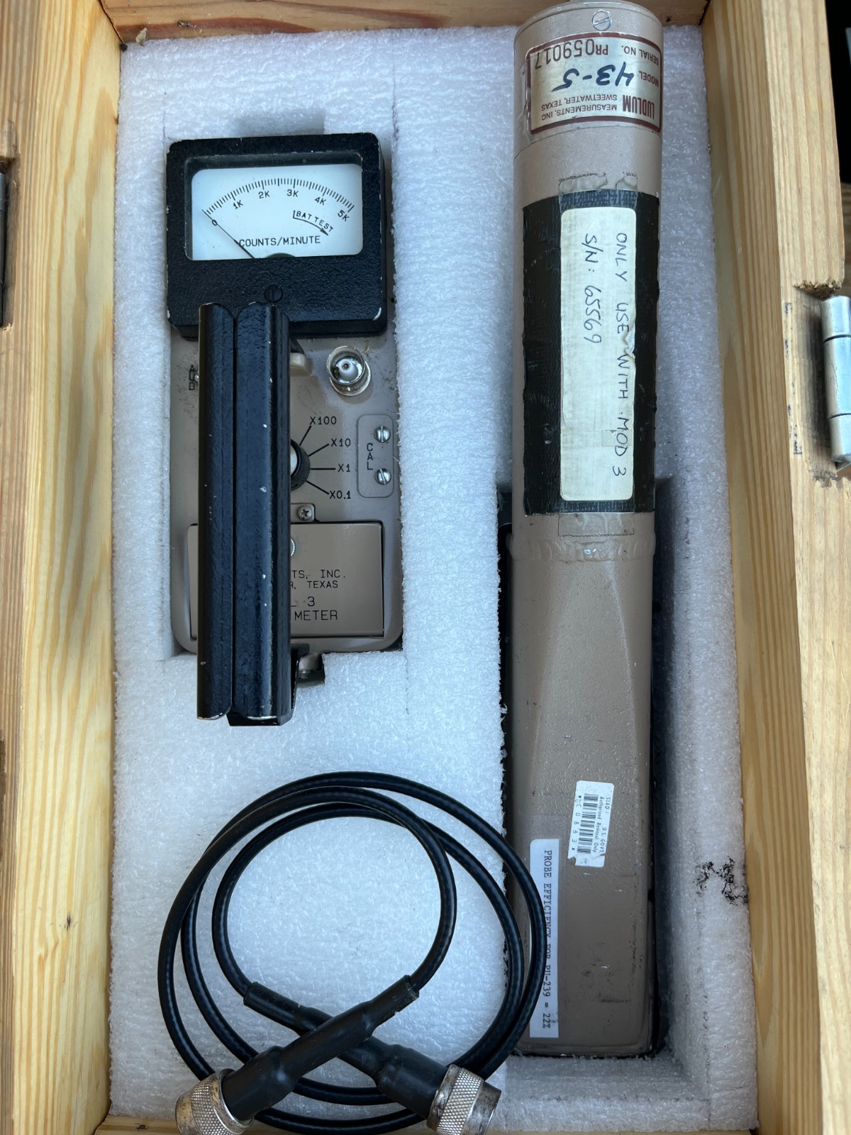 Ludlum Model 3 Survey Meter/Radiation Detector and 43-5 probe