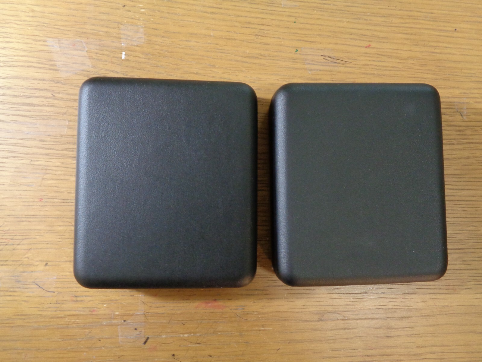 (2) DISPLAY CASES ONLY HARD CASE FLIP STYLE FOR RECTANGULAR BAR NICE SHAPE #Y