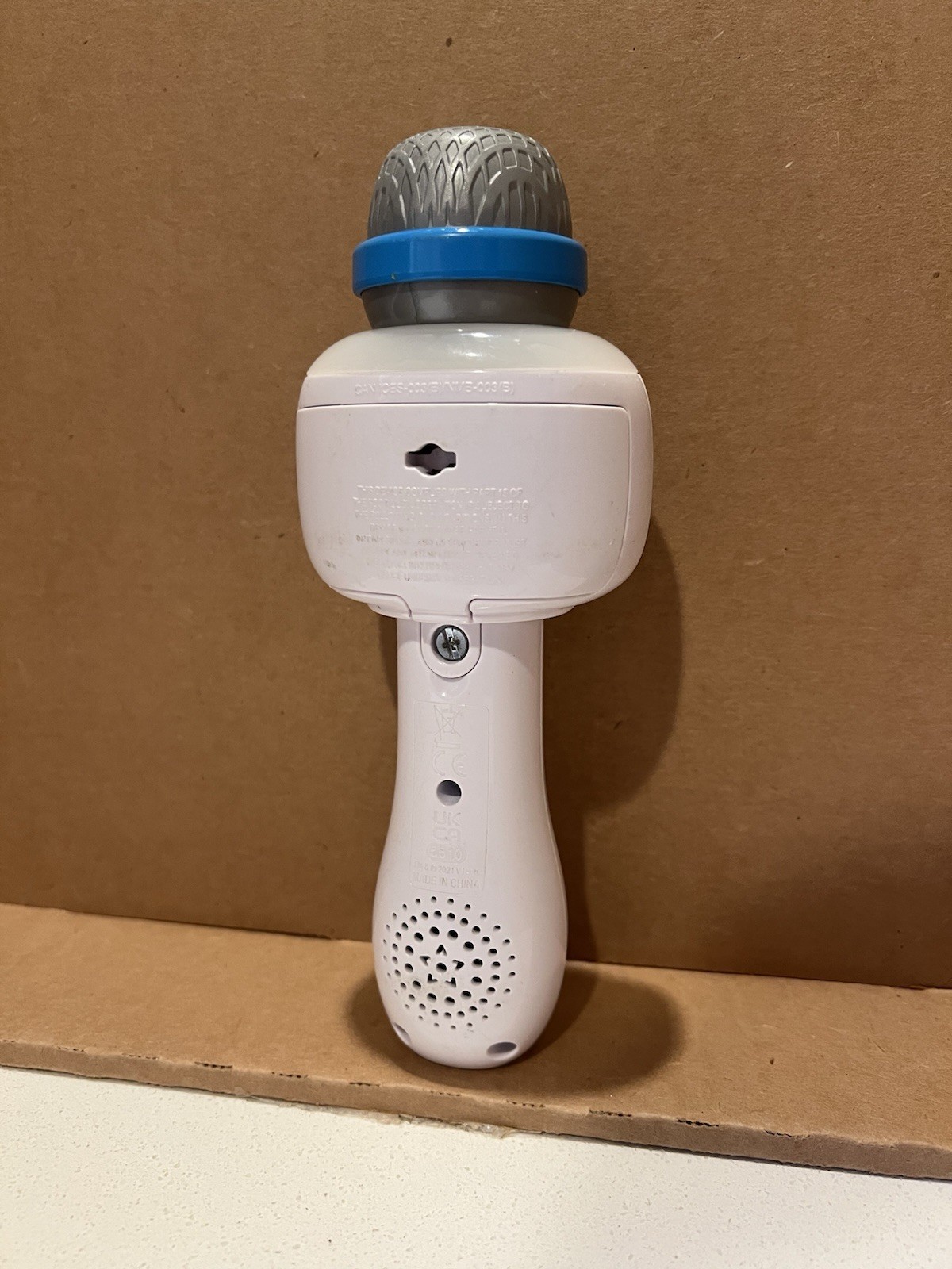 VTech Sing It Out Karaoke Microphone Bluetooth Party Lights Songs Voice Effects!