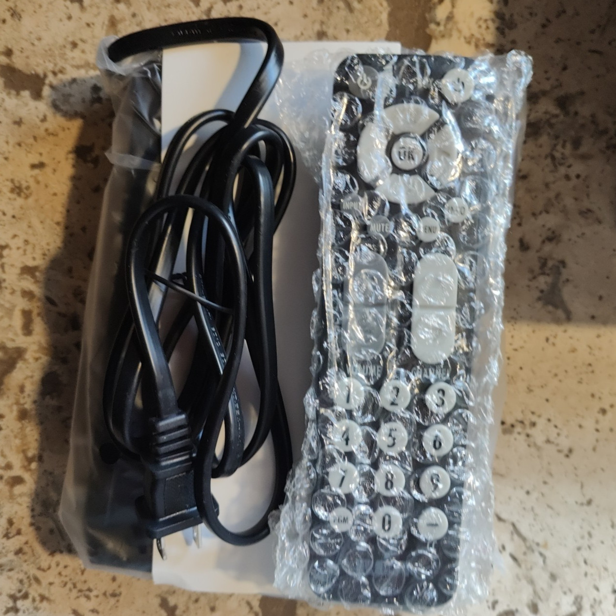 RCA Digital TV Converter Box DTA800