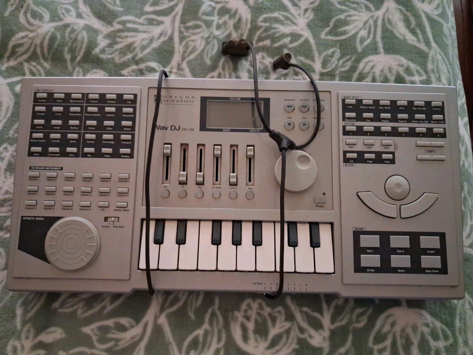 Vintage Oregon Scientific WAV DJ VM-108 No Driver CD or Cables