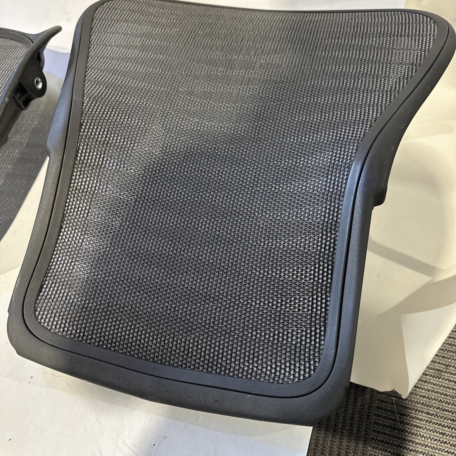 BackReplacement For Herman Miller Classic Aeron Size B 4M01 Gray/Black Tuxedo
