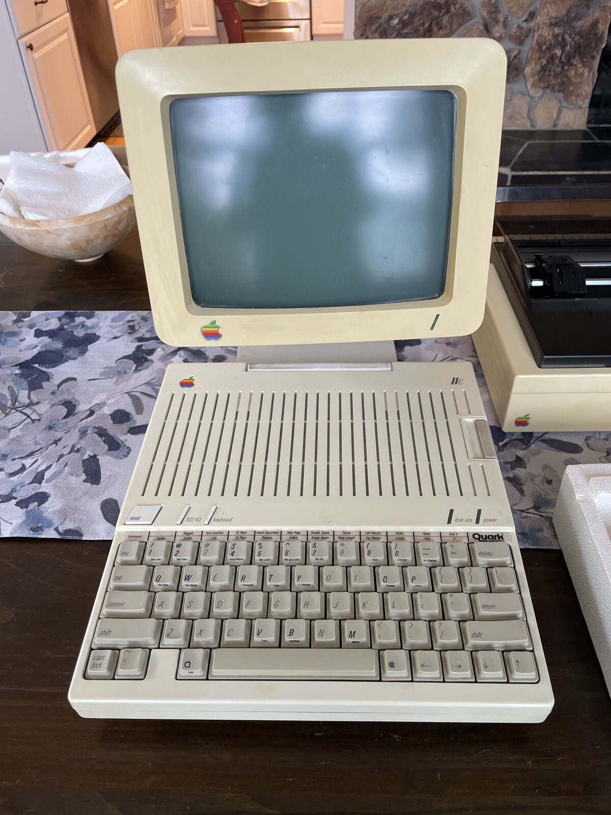 vintage apple computer monitor