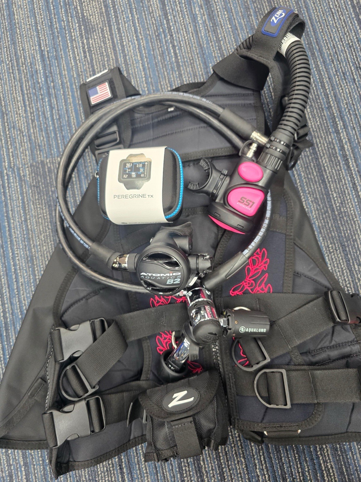 Atomic B2 /Zeagle zena BCD W/stainless SS1 W/ Peregrine TX + AqualungTransmitter