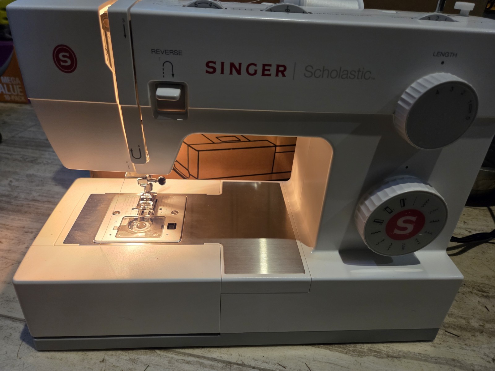 SINGER 5511 Scholastic Heavy Duty Sewing Machine Tested