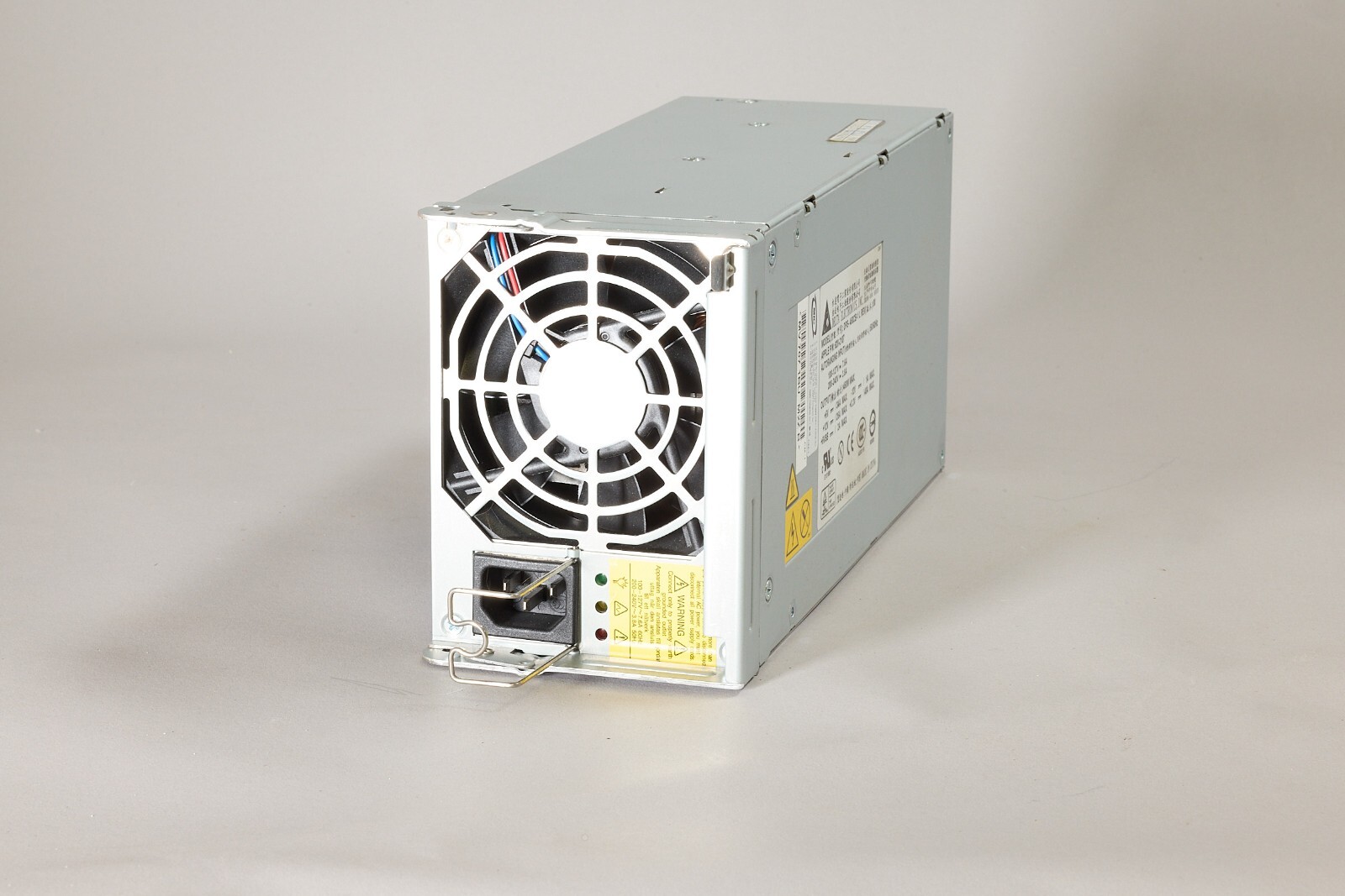Apple X-Raid Kit includes,Power supply,Drive Module,Cooling Unit,RaidContlr