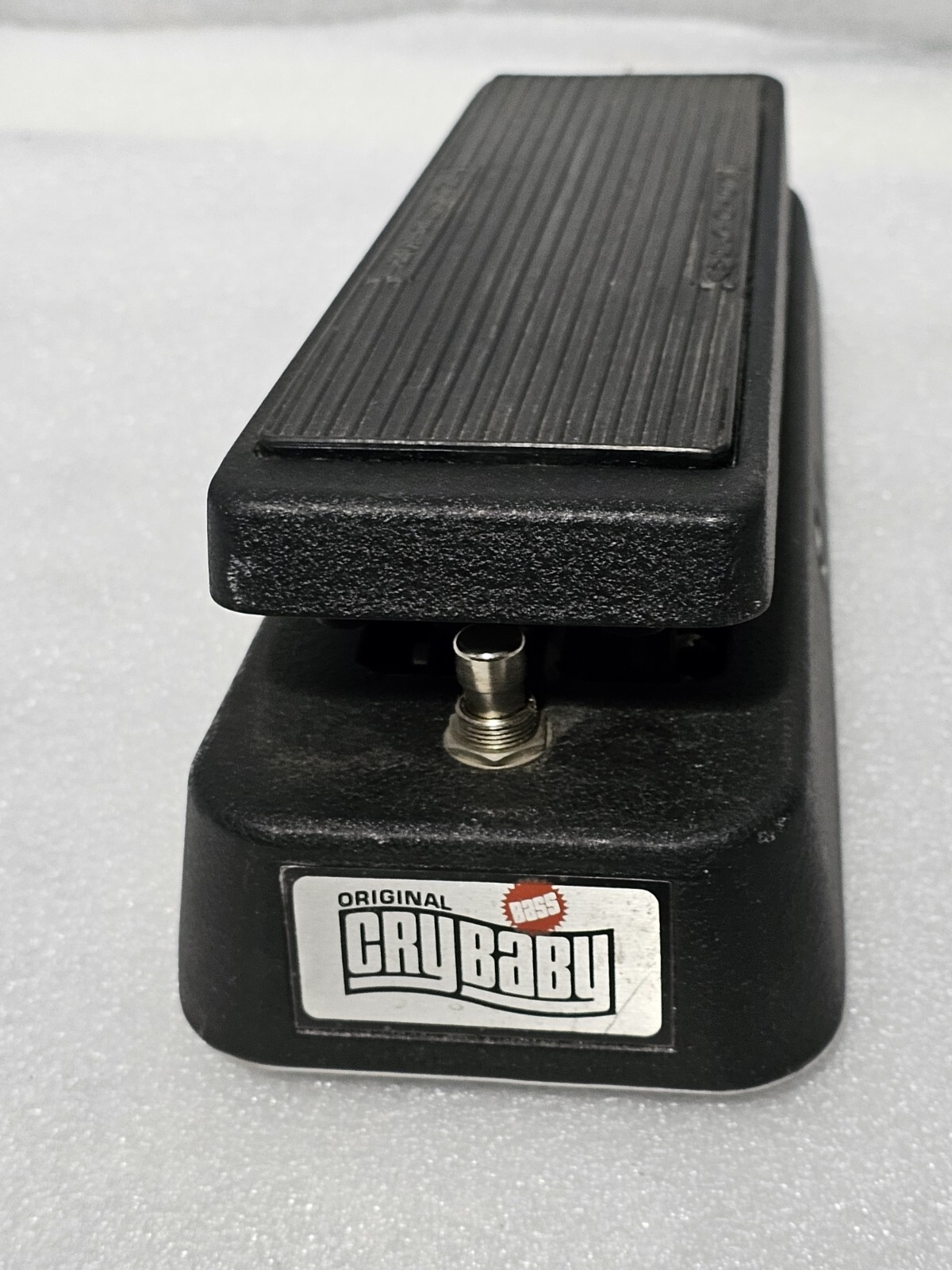 Dunlop GCB-100 Original Cry Baby Bass Wah Wah Crybaby Guitar Effect Pedal
