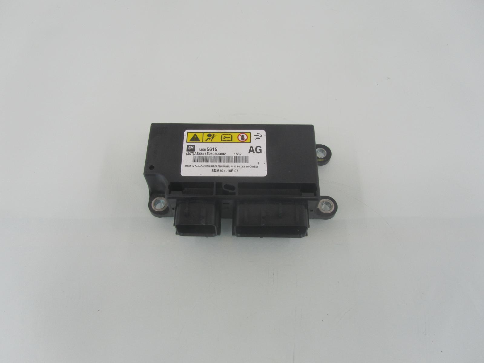 12 CHEVROLET CRUZE Chassis Brain Box SAFETY RESTRAINT  MODULE PART # 13585615