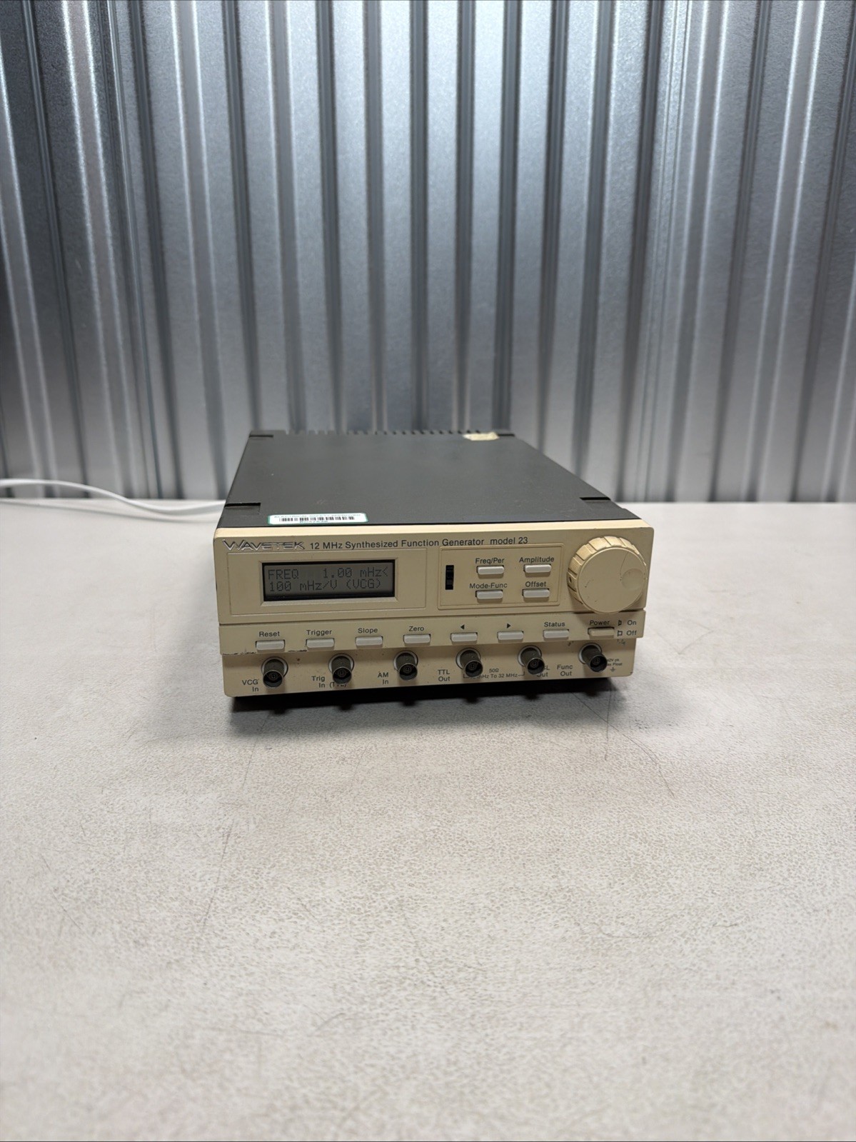 Wavetek Model 23 12 MHz Synthesized Function Generator - Working!