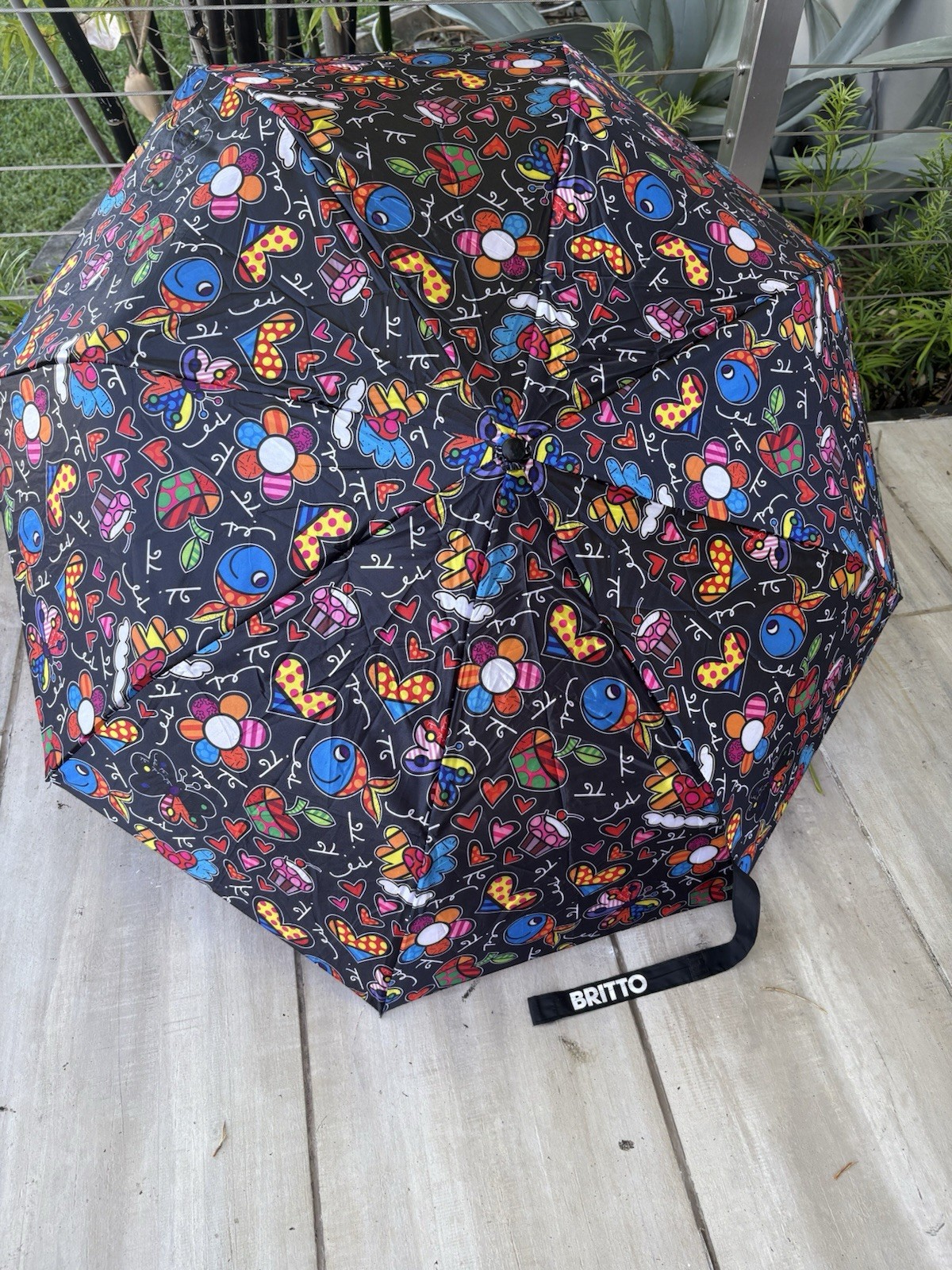 ✿ ROMERO BRITTO ✿ FOLDABLE UMBRELLA- Icons- Fish Hearts Cupcake Apple
