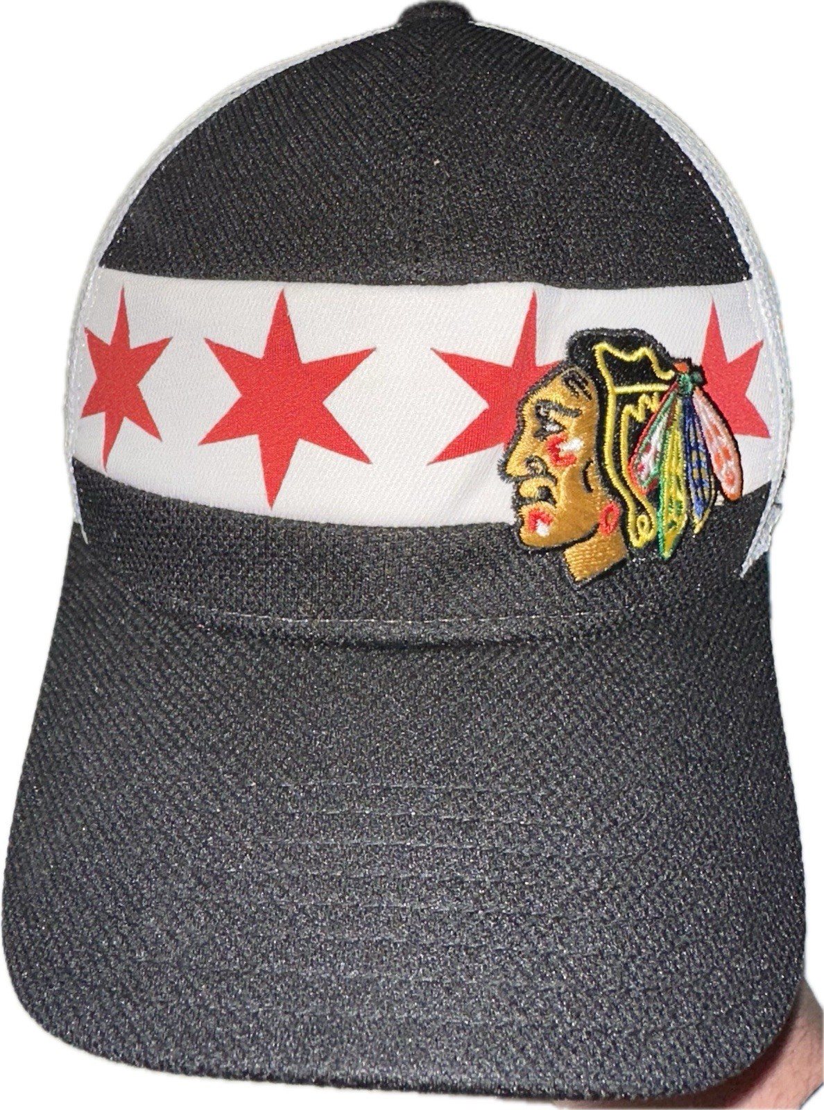Chicago Blackhawks NHL Black White Mesh  w Red Stars Hat Cap Snapback Reebok