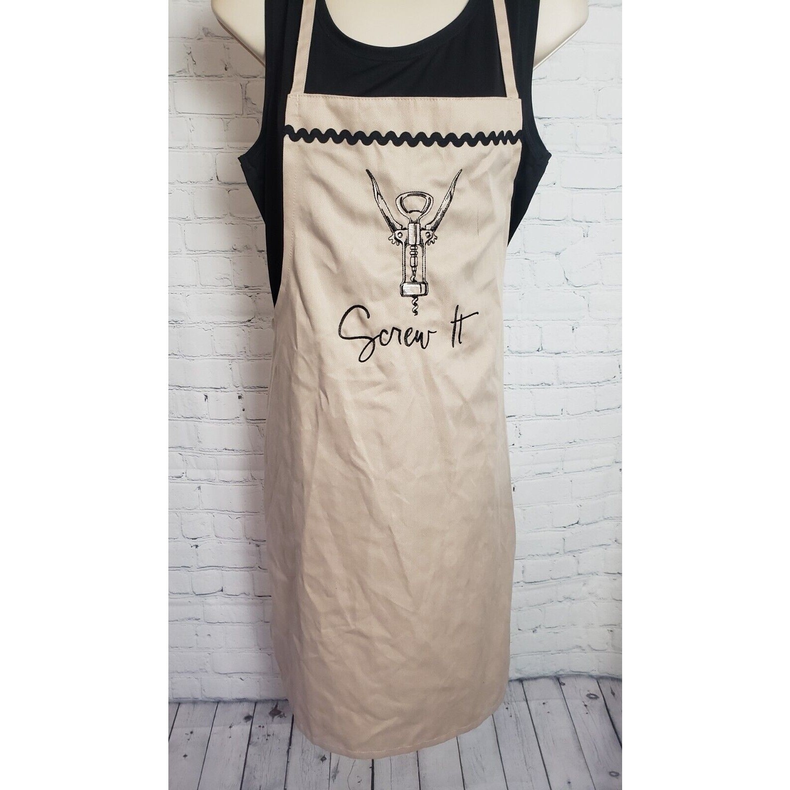 Novelty "Screw It" Corkscrew Tan Wine Lovers Apron Unisex One Size NWOT