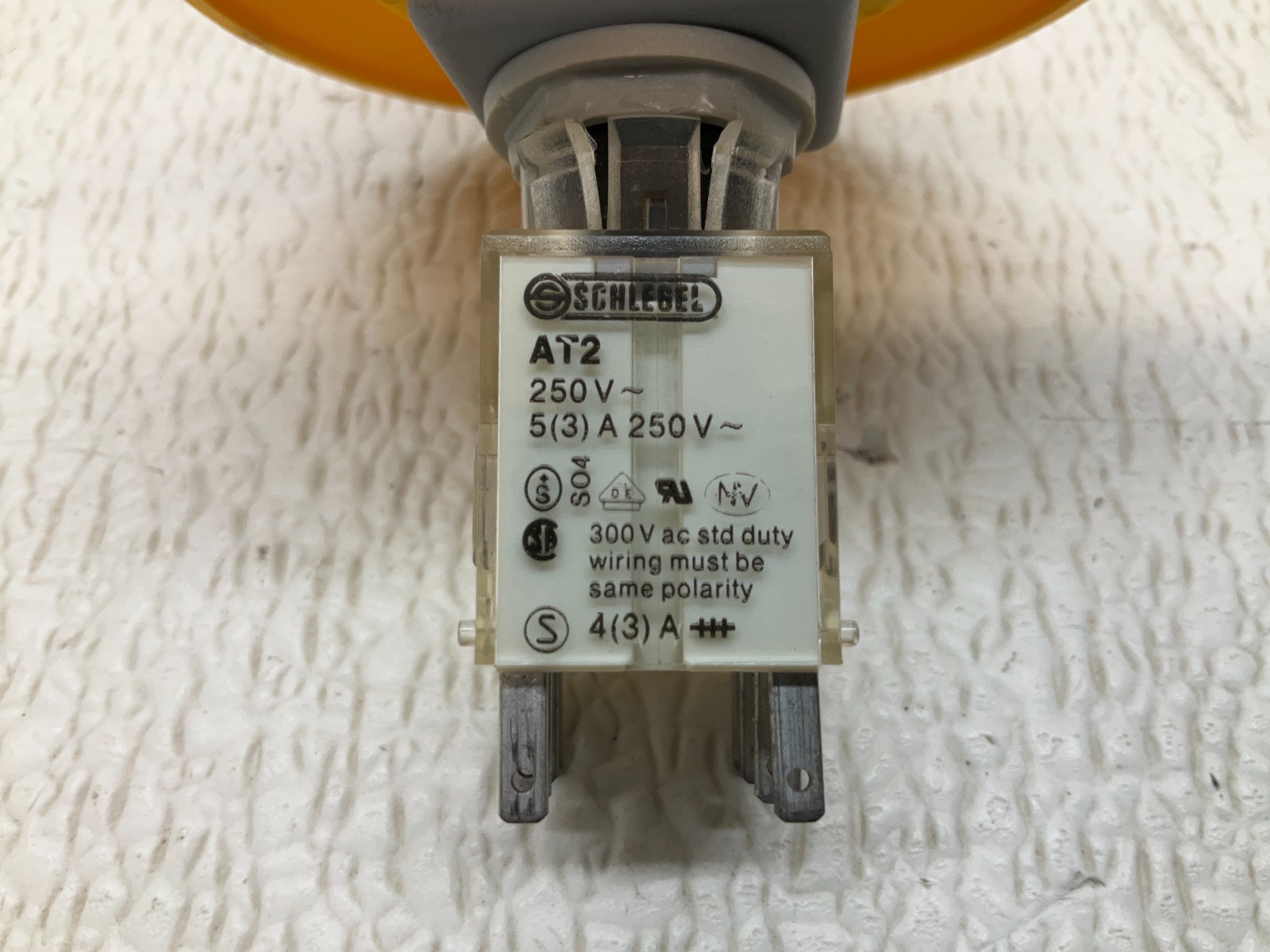 Schlegel AT2 Red Push Twist Button 250 V (TB)