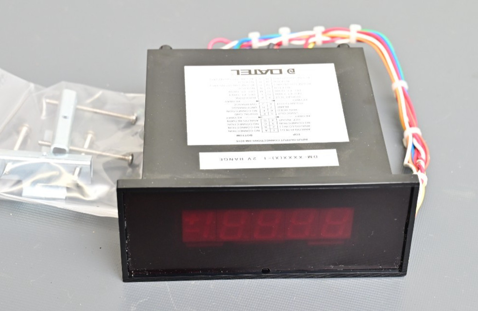 Datel DM-9215 2V Range Panel Meter Vibrac Torque Measurement 4.5-Digit LED Wired