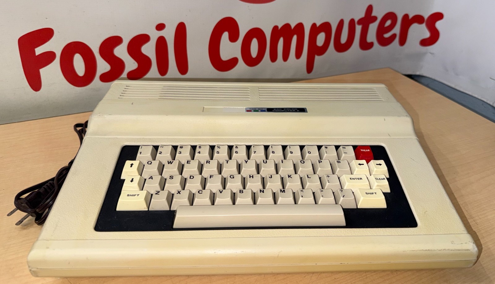 Radio Shack Tandy TRS-80 64k Color CoCo Computer (partially works)            KL