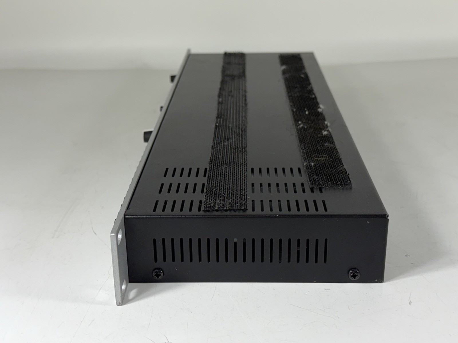 DBX 215S Dual Channel 15-Band Graphics Equalizer with Power Cable - Tested