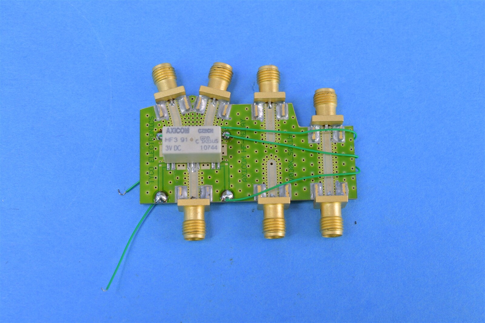 Axicom Signal Relay HF391 50OHM 140MW 3V BIST 2Coil Evaluation board