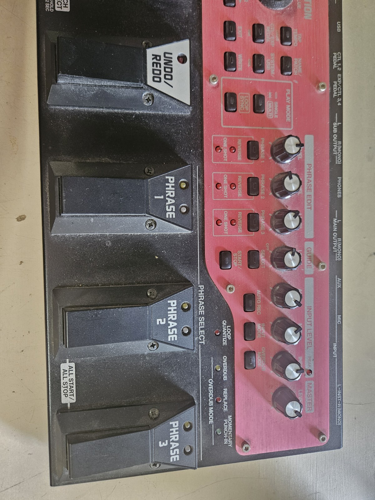 Boss RC-50 Loop Station Looper Guitar Effects Pedal Turns On Tested Read