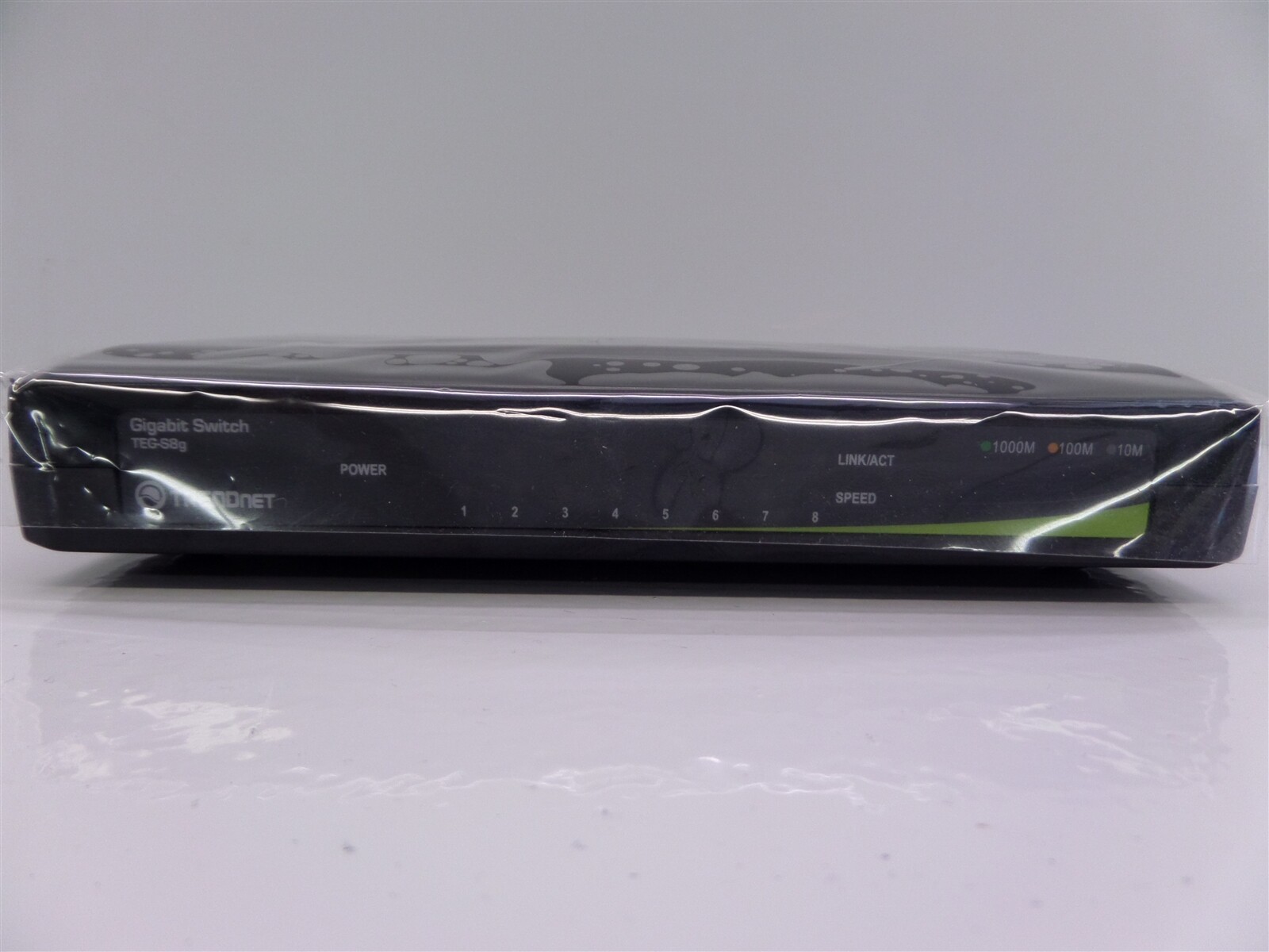 TrendNet TEG-S8g 8-Port GreenNet Gigabit Switch