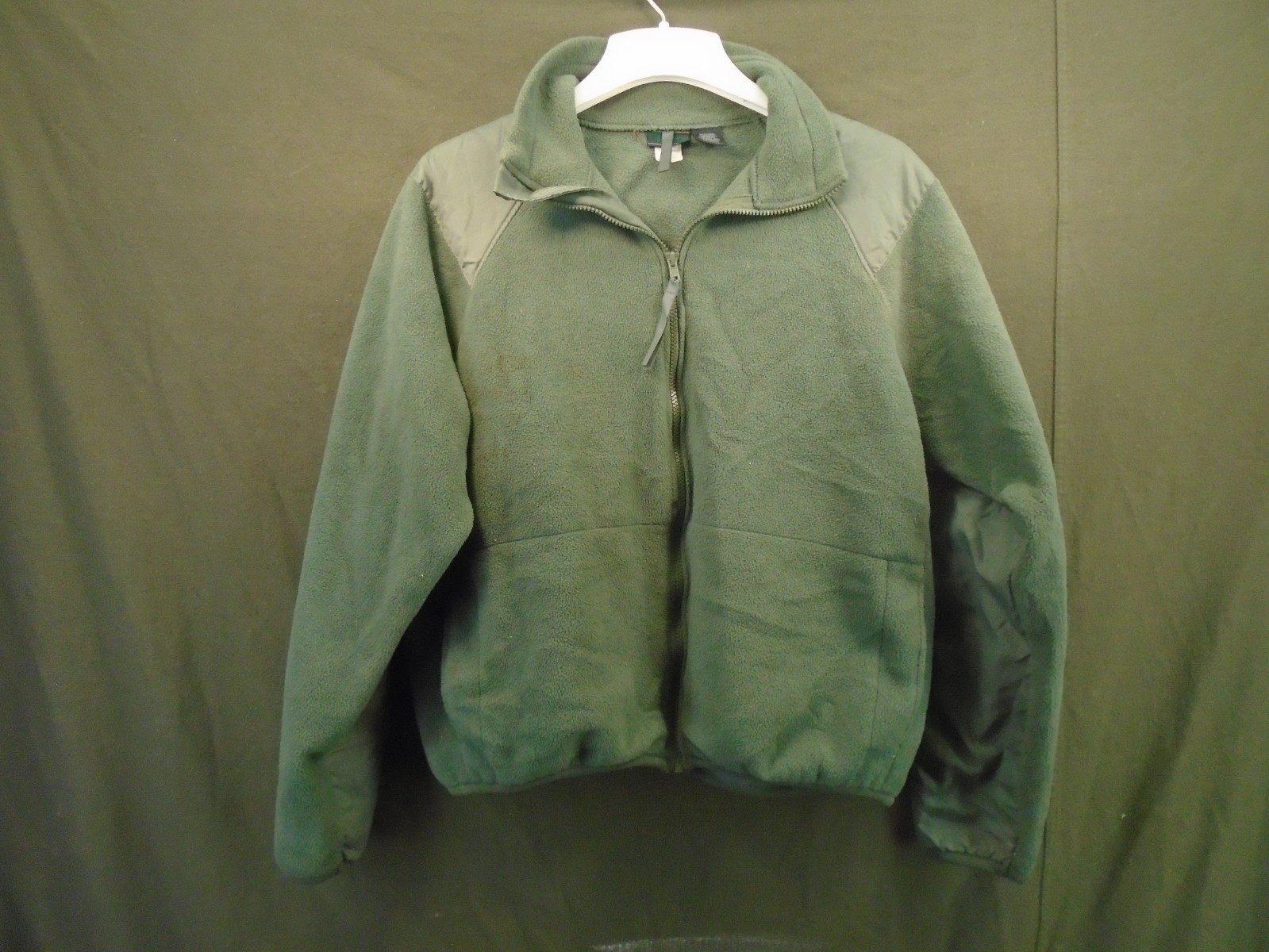 US Military Army Gen III Fleece Jacket 937 Green Medium Regular Polartec 273-I