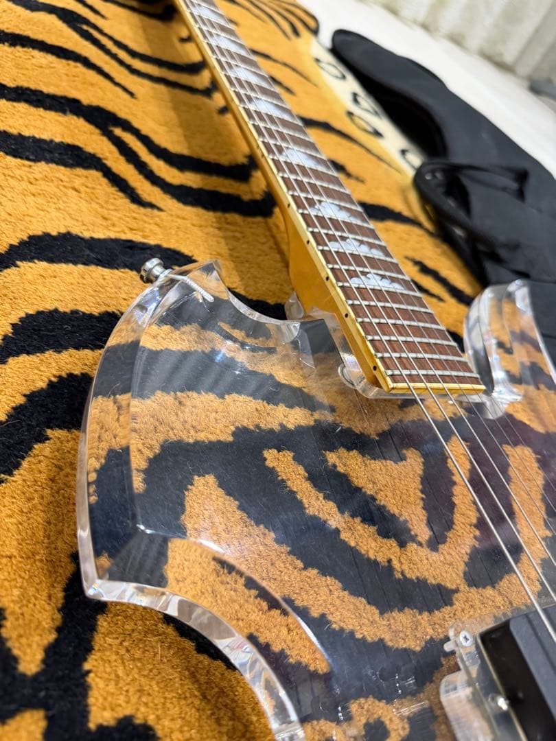 Fernandes Crystal Guitar Hide Model