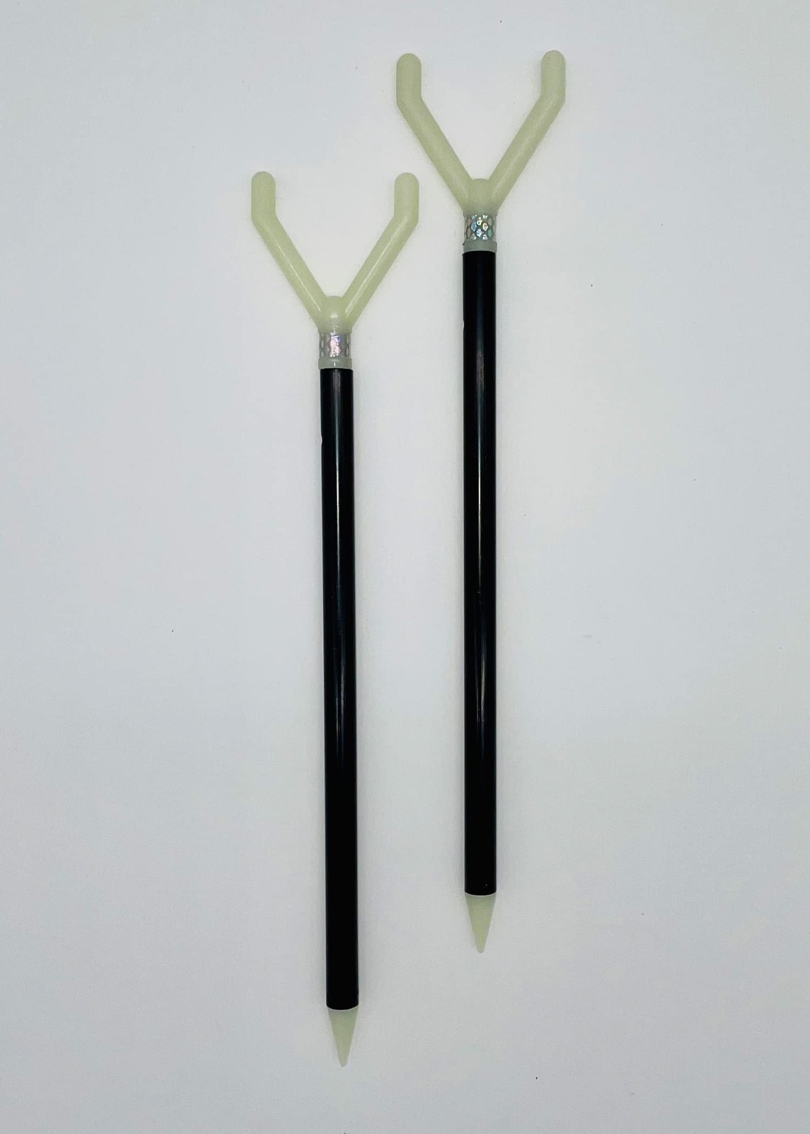 30" and 40" Extendable Rod Holder 2 and 4 Pack, Glow in Dark 30" 2 Pack