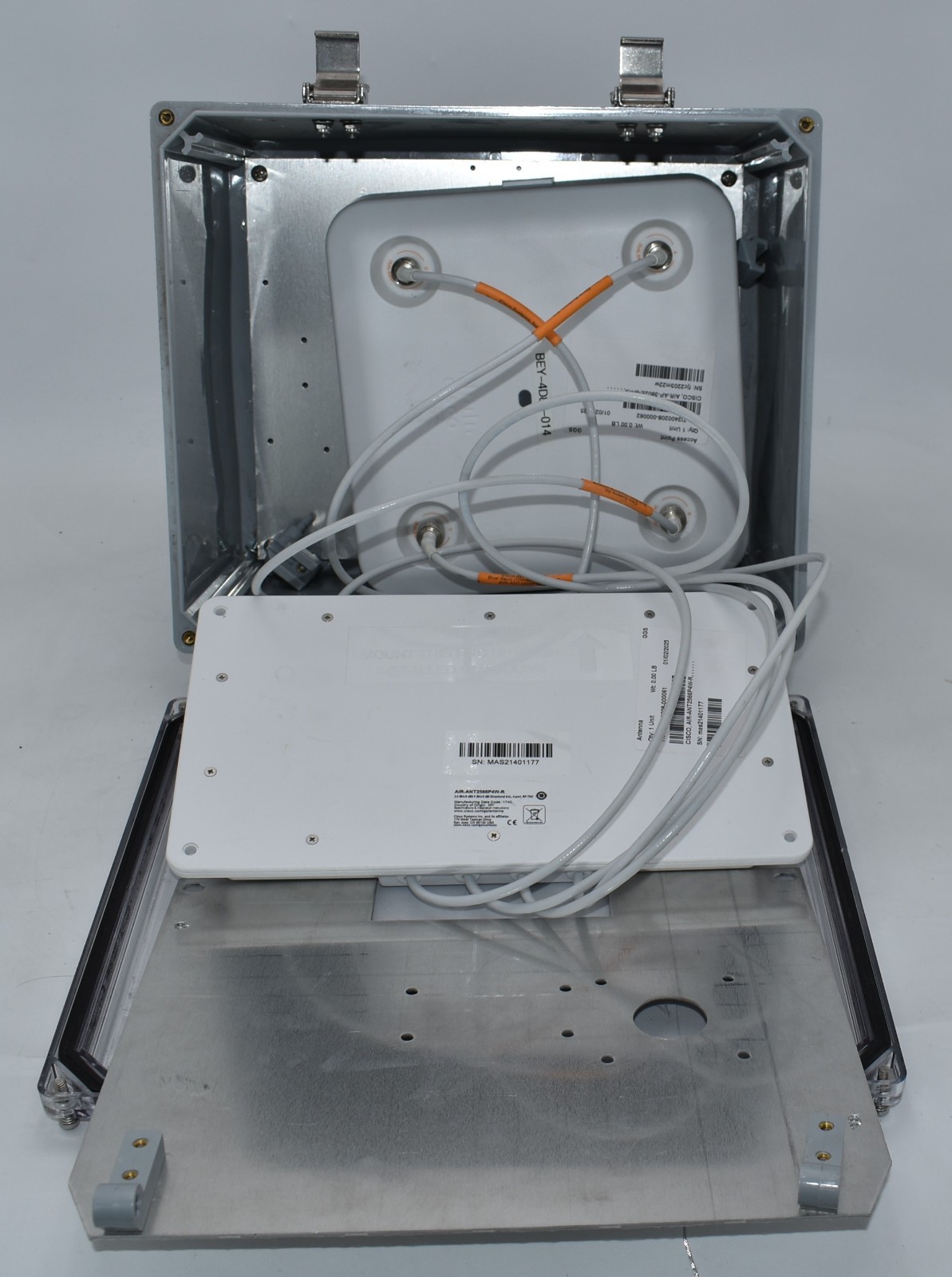 Cisco AIR-AP3802E-B-K9 Wireless Access Point AIR-ANT2566P4W-R Antenna With Box
