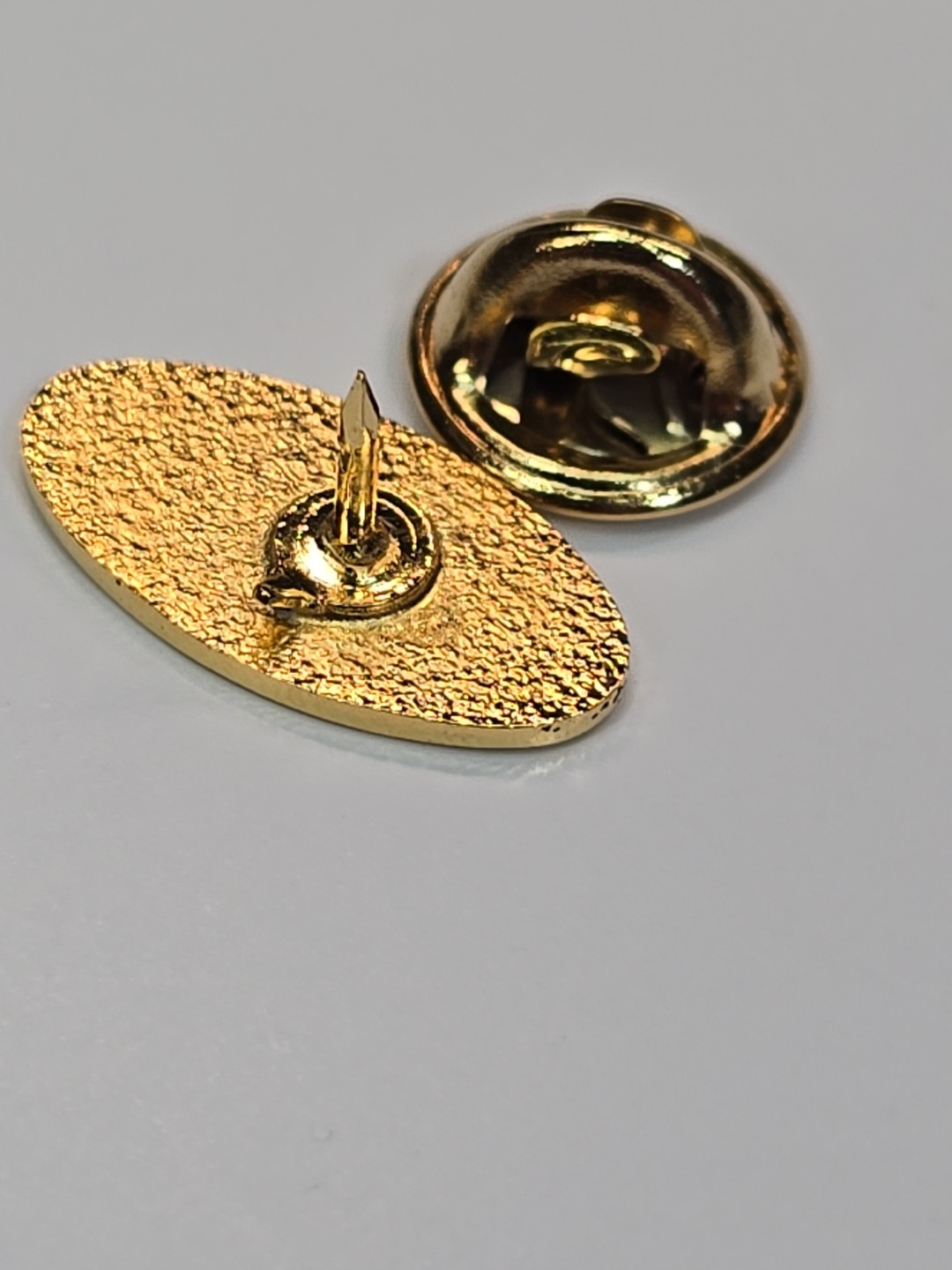 Lee Data Corporation Lapel Pin Computer Hardware & Software Defunct 2000