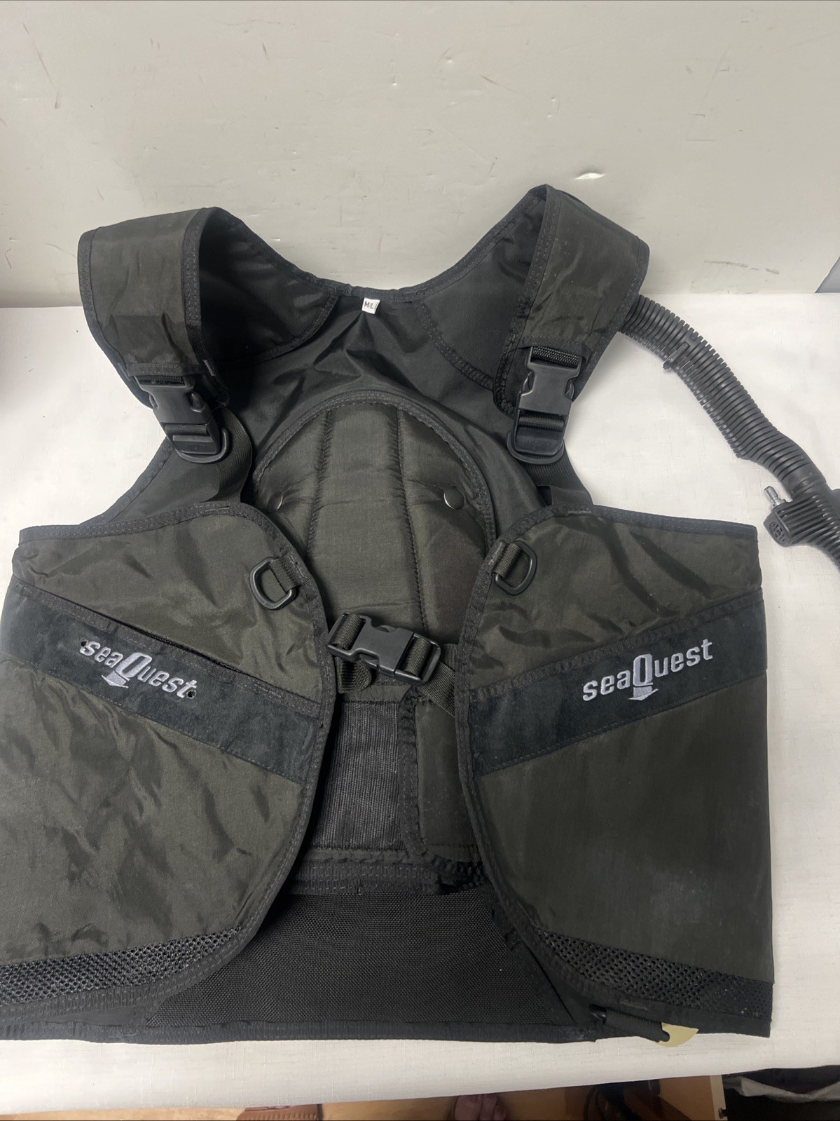 Seaquest  Scuba Vest Size XL Nice!