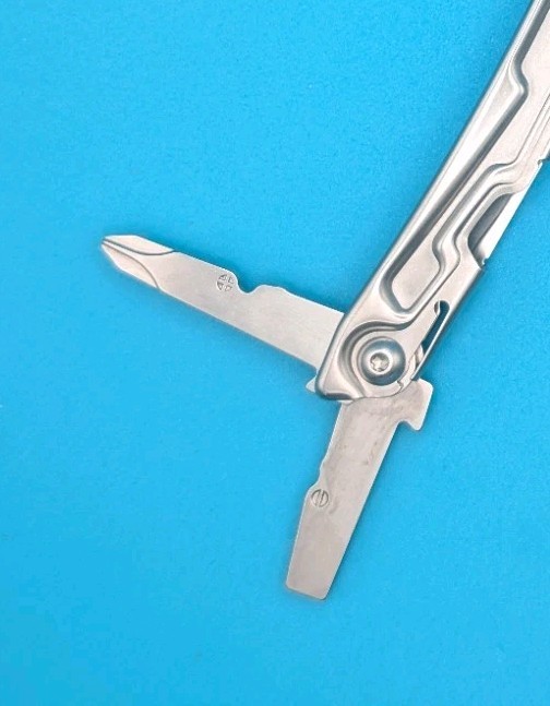 Leatherman Rev 3.8" Multi-Tool, Stainless!