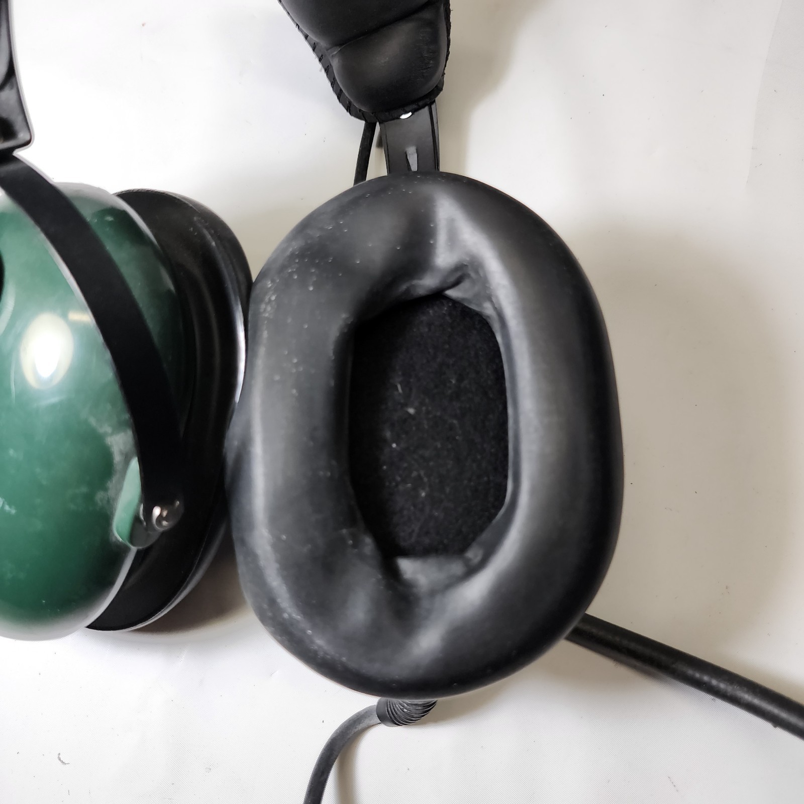 Avcomm Aviation Communications, Inc. Headset Model AC-900