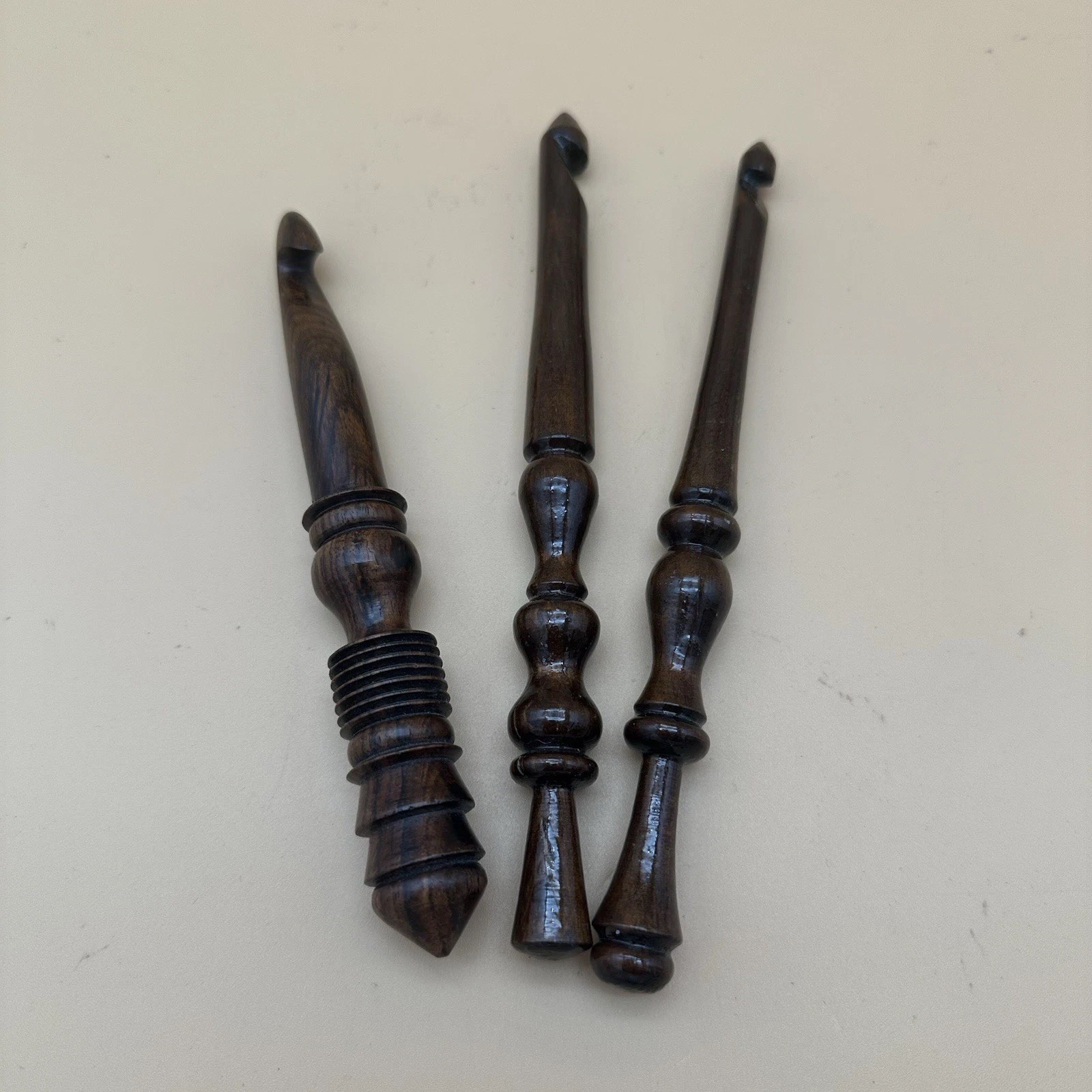 Set of 3-Rosewood Wooden Crochet Hooks Shiny Comfort Ridged Hand Pain Arthritis