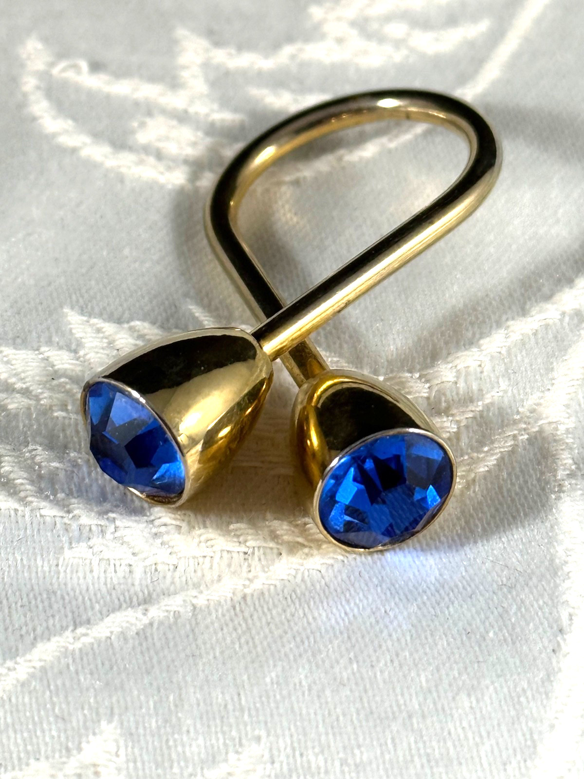 VTG 70’s Gold-Toned Twist Keyring Large Cobalt Blue Faceted Rhinestones
