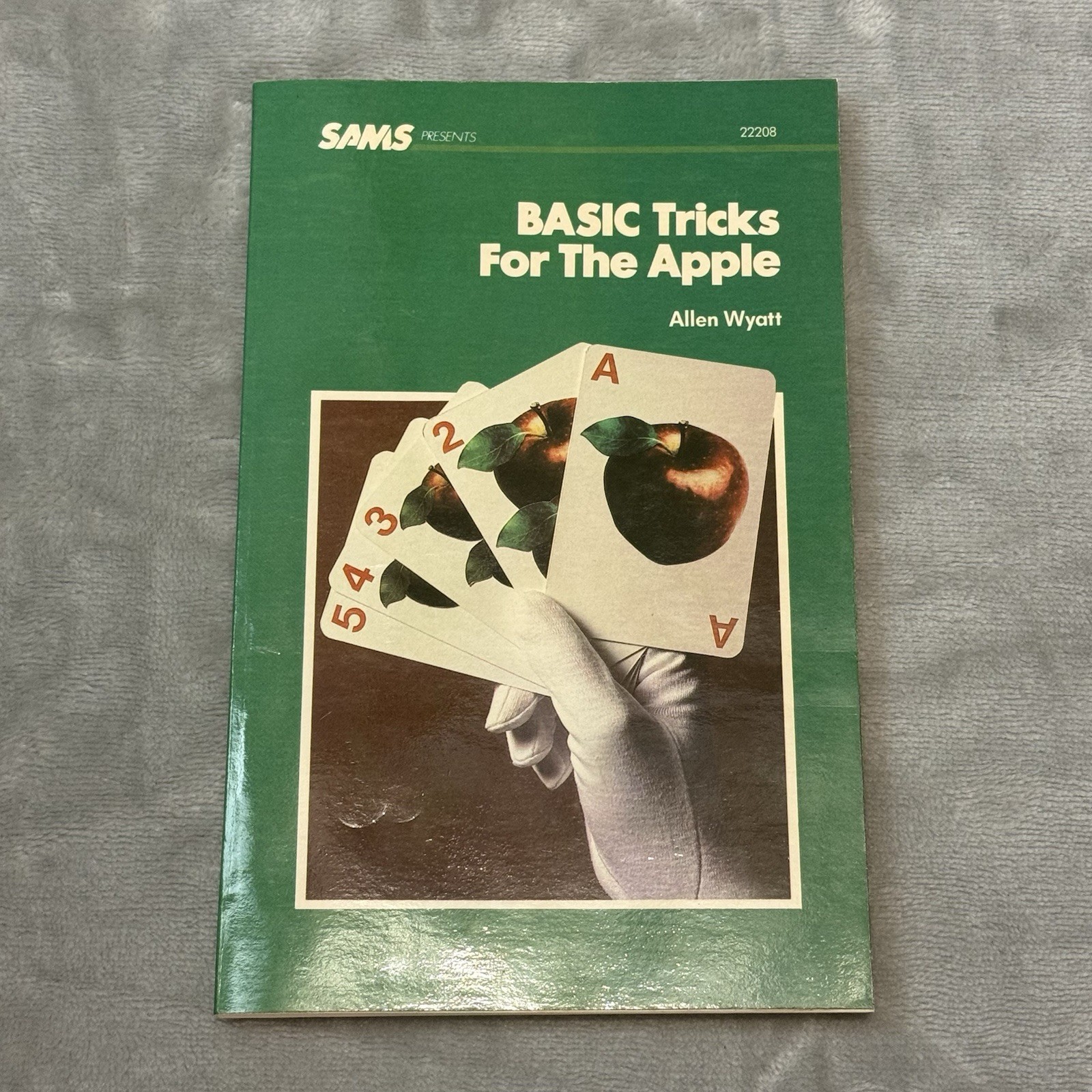 1983 BASIC TRICKS FOR THE APPLE Computer By Allen Wyatt  22208