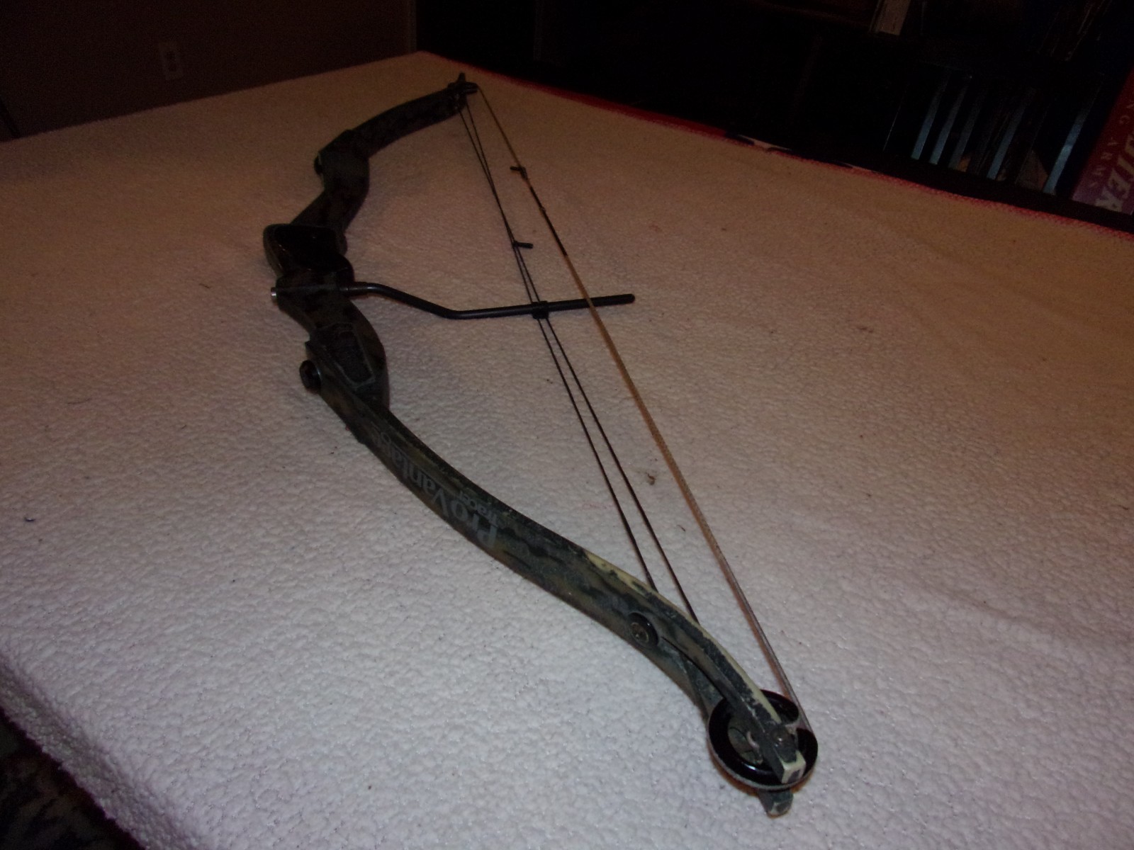 Hoyt Pro Vantage Tracer RAMBO III Compound Bow