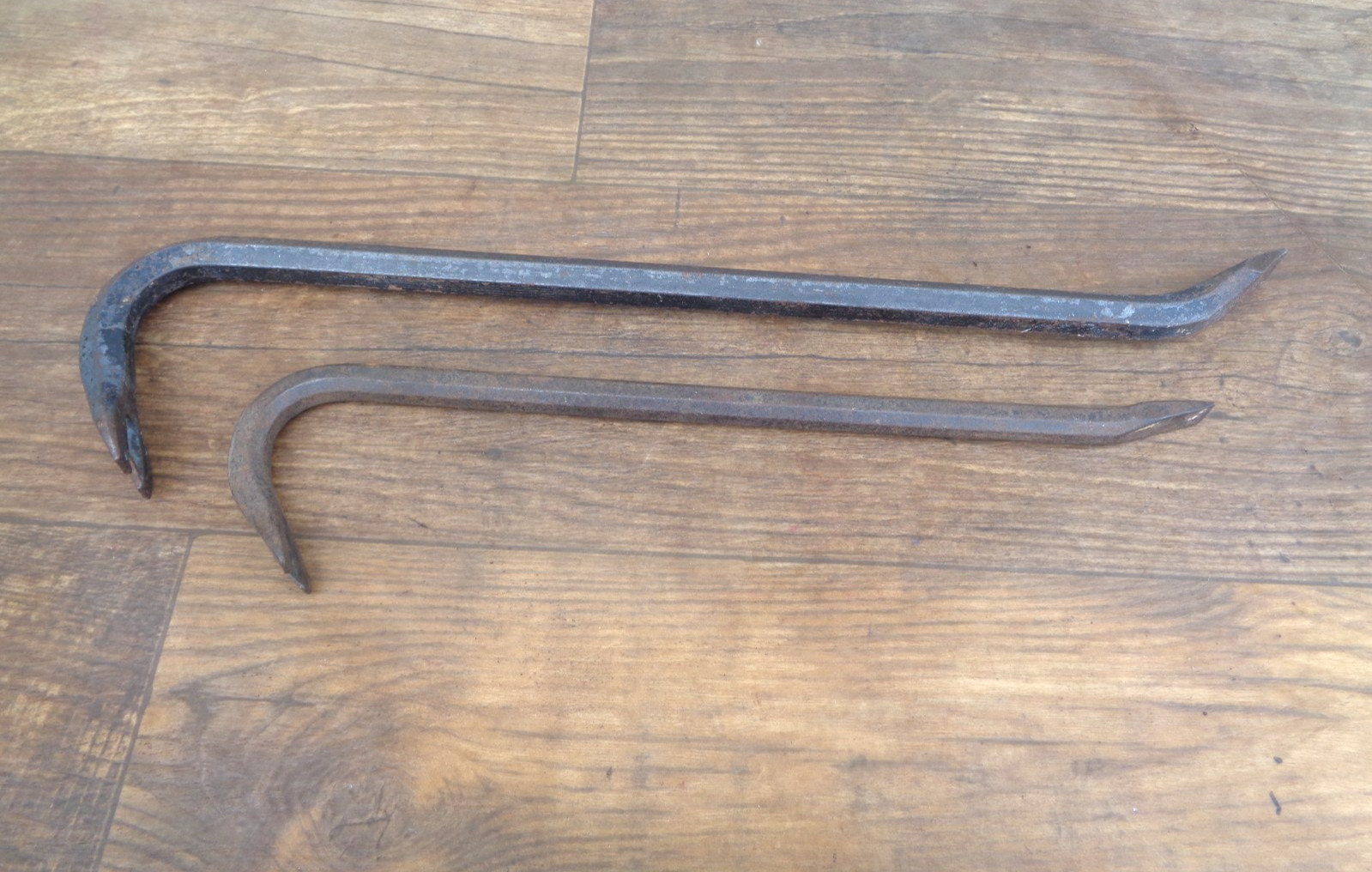 2 -Pry Bars - Crow Bar Pry Bar Nail Puller