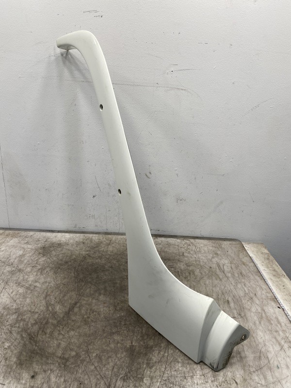 2004 Cab Exterior Trim Panel A1841843001 for Freightliner Columbia (785-11178)