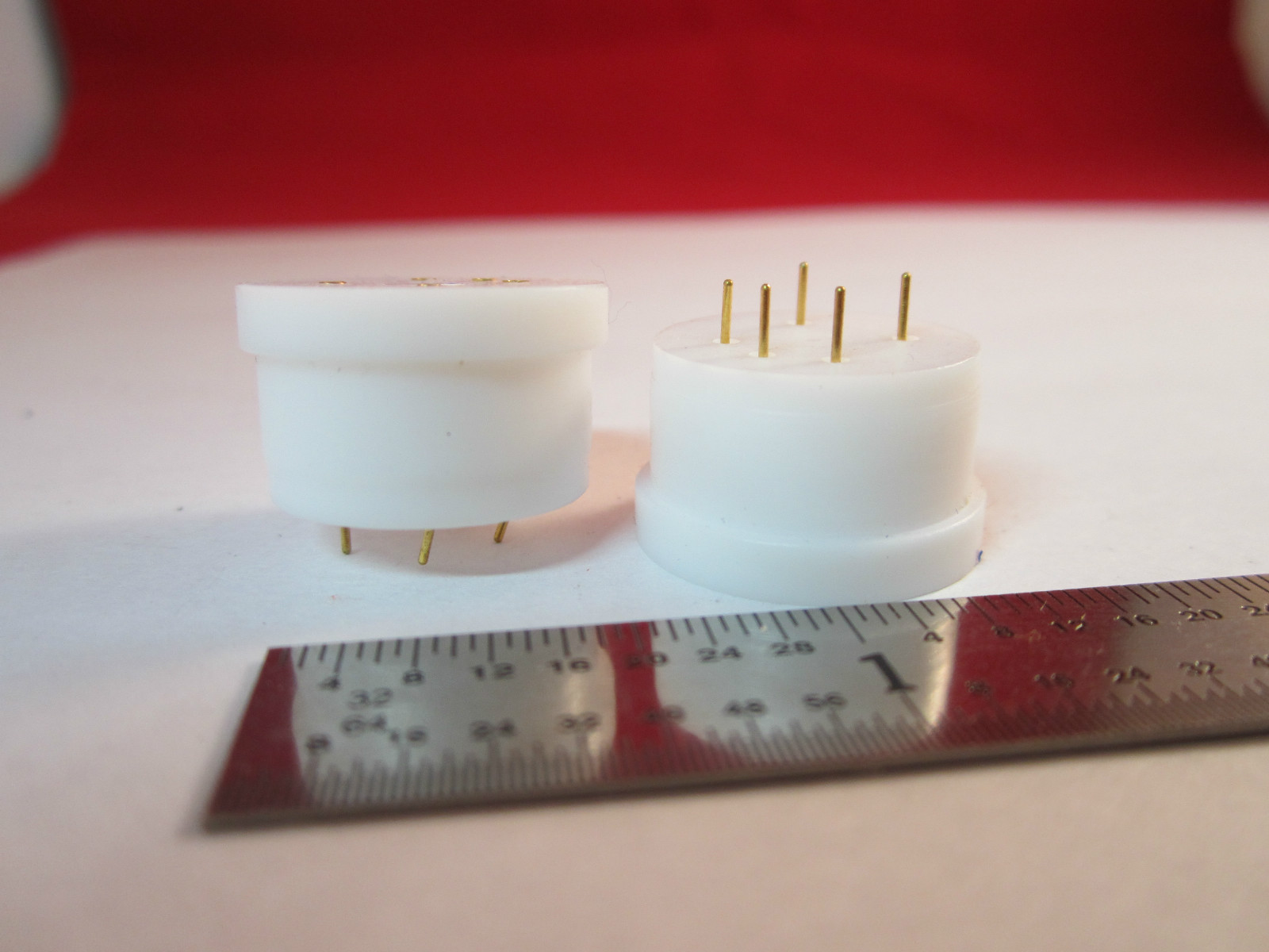 LOT 2 EA TEFLON AUGAT SOCKET FOR C HEADER TO PACKAGE COMPONENTS BIN#5M-24