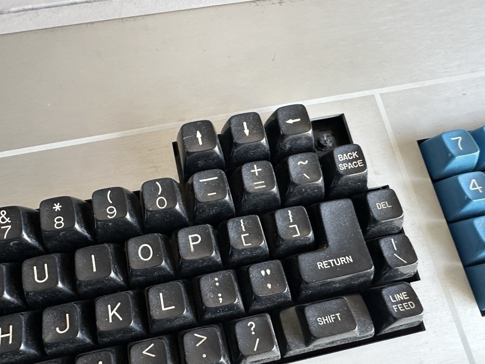 Kaypro II Vintage Portable Computer Keyboard Cable Clasps